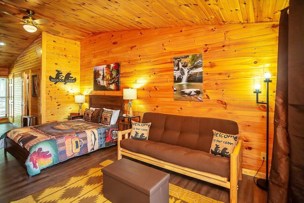 Bigfoot Lodge Room Two photo 17