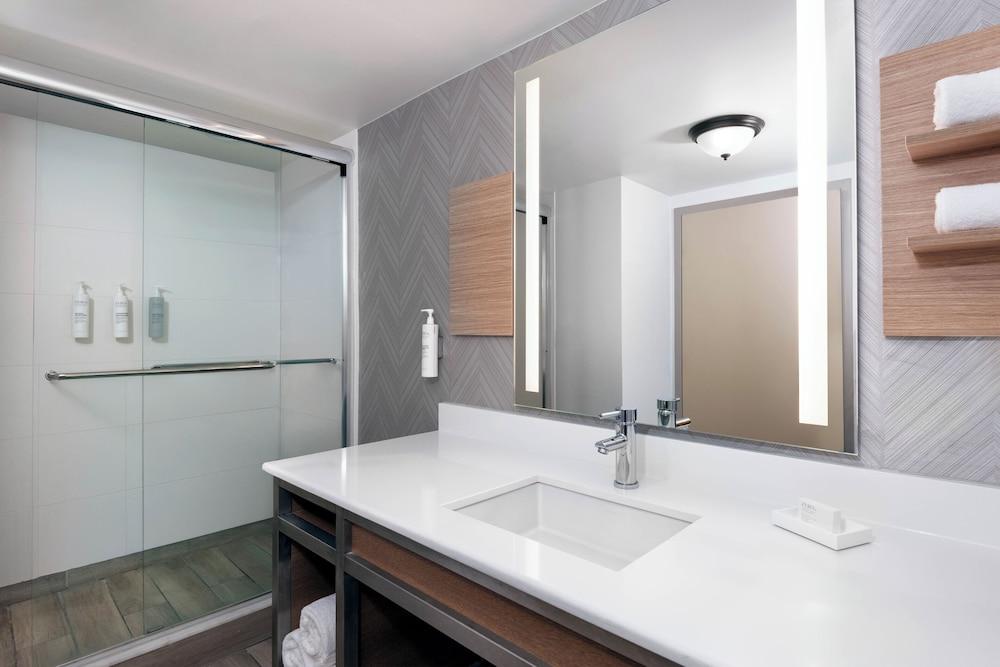 Hilton Garden Inn Tampa Airport Westshore photo 21