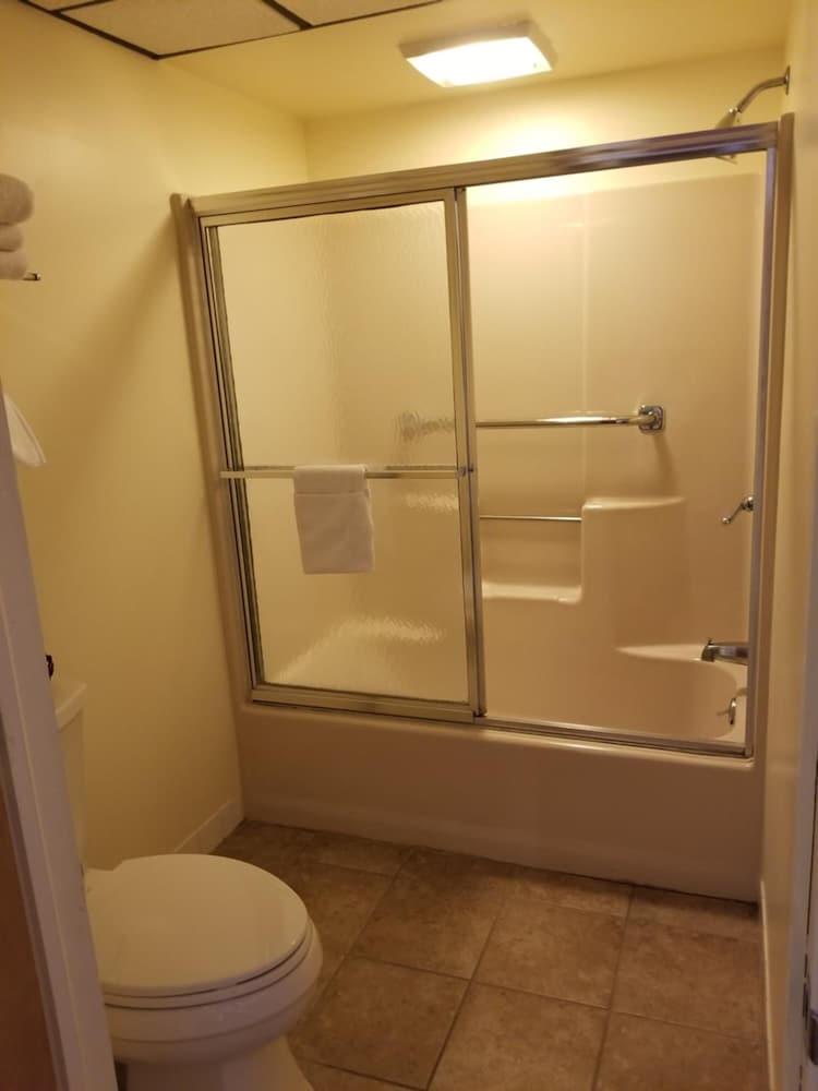 Classic Inn photo 24