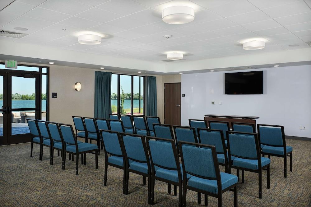 Hampton Inn by Hilton Burley photo 27