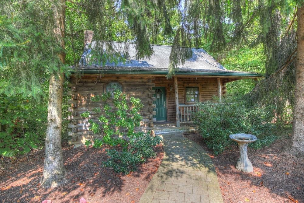 Cricket Hill Lodge & Cabins photo 40