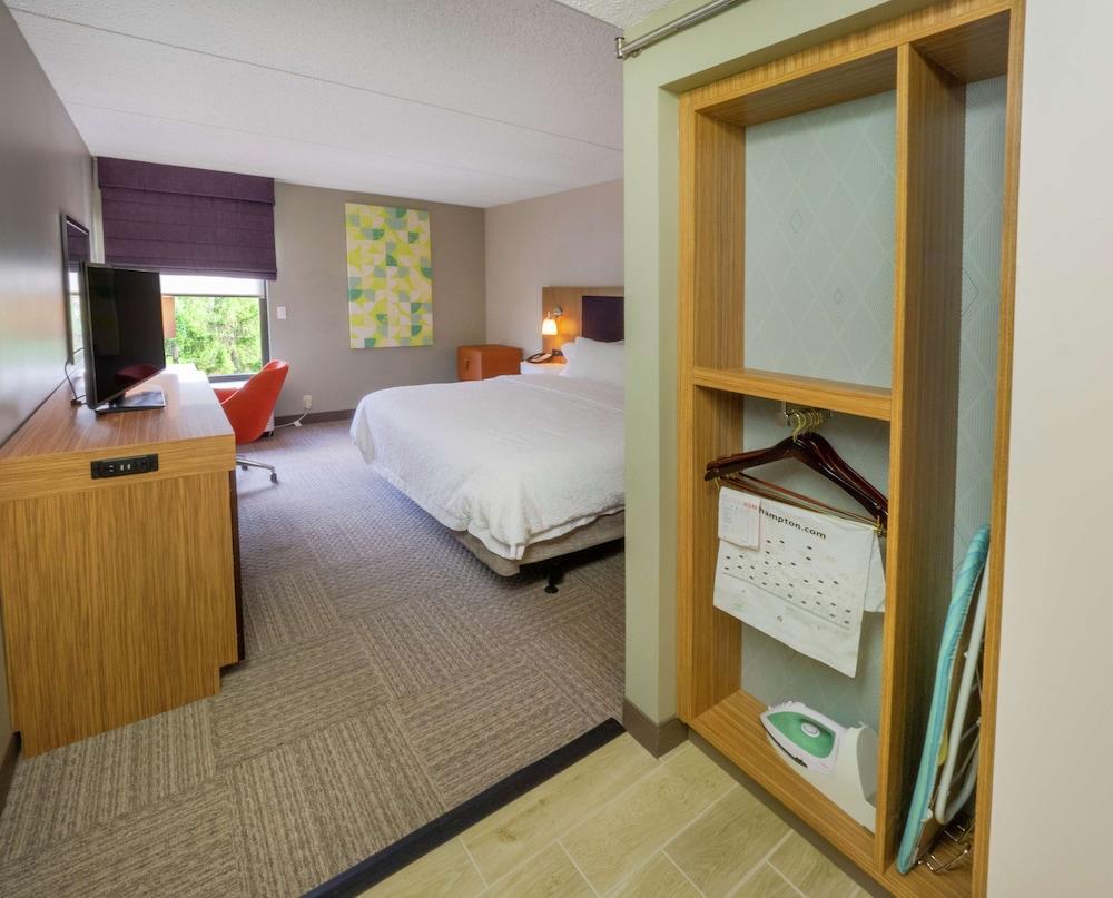 Hampton Inn Hazleton photo 11