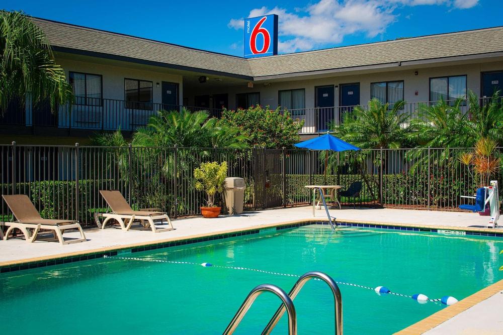 Motel 6 Lantana, FL photo 40