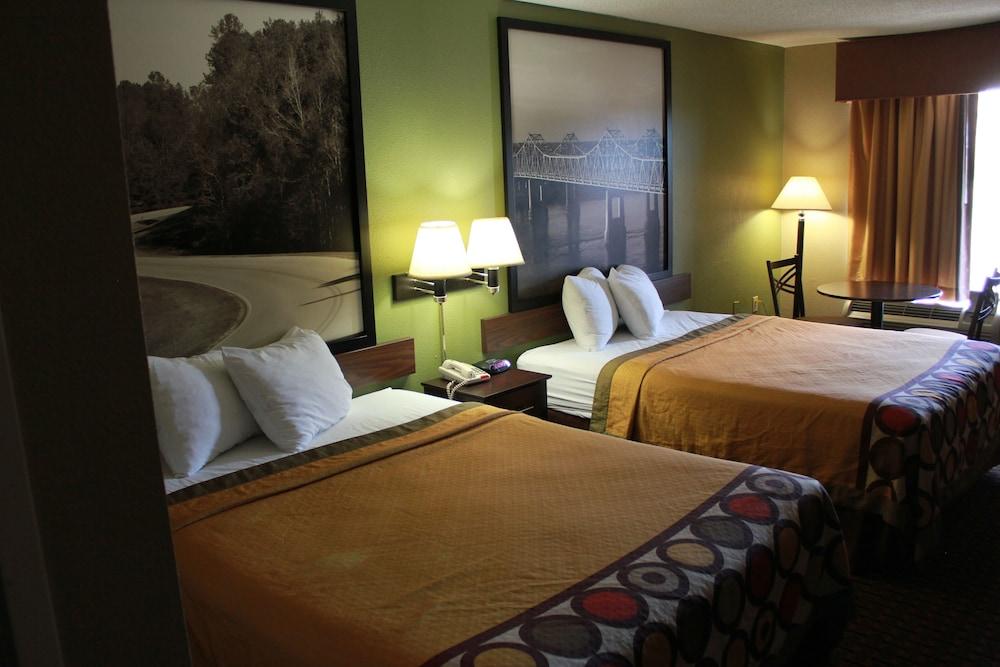 Super 8 by Wyndham Madison/Ridgeland Area photo 15
