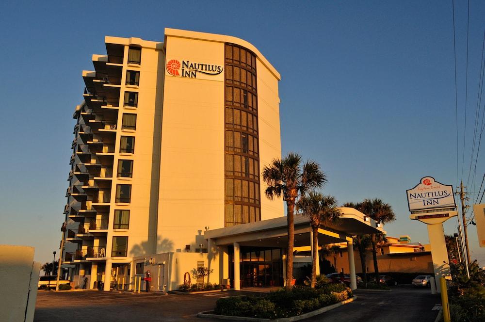 Nautilus Inn photo 36