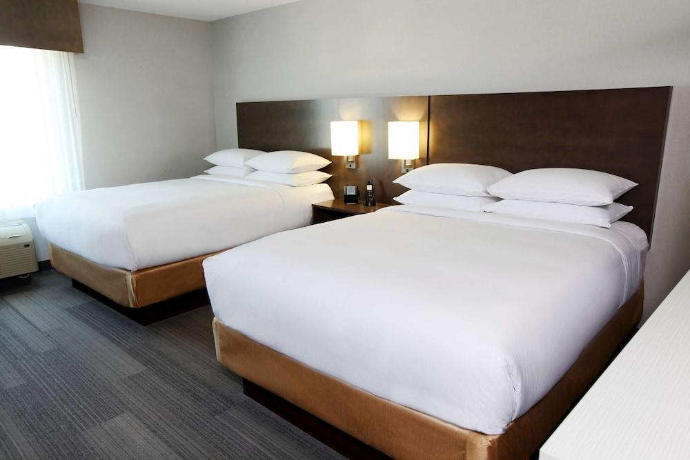 DoubleTree by Hilton West Fargo Sanford Medical Center Area photo 14