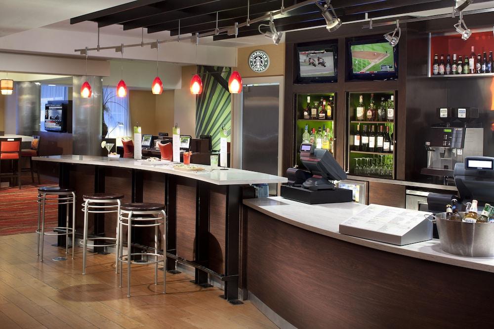 Courtyard by Marriott Miami Downtown photo 11