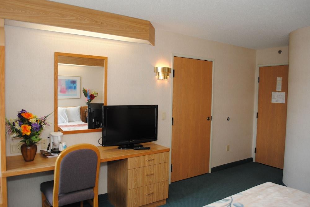 Rodeway Inn Willington North photo 6