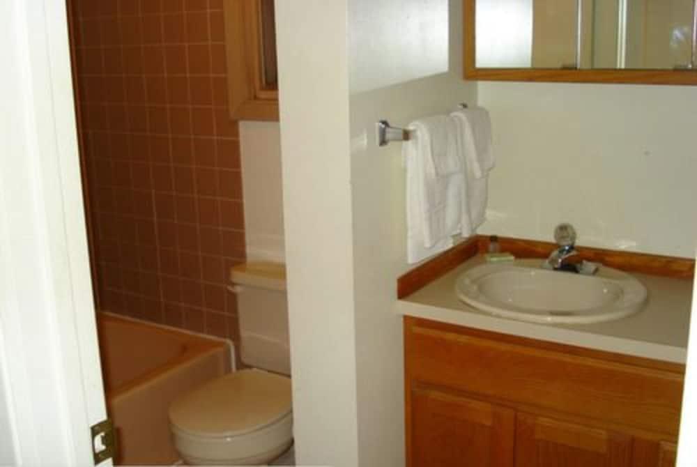 Lakeshor Motor Inn photo 28