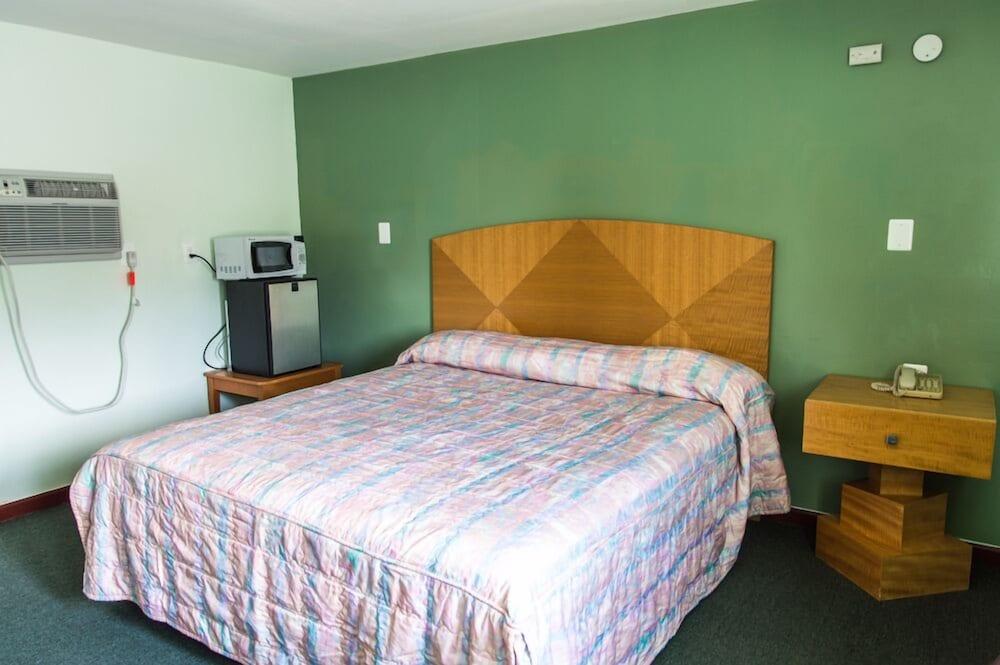 Bay Point Inn photo 2