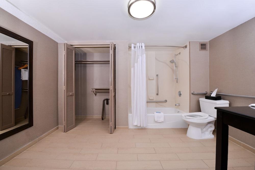 Holiday Inn Express Burlington by IHG photo 20