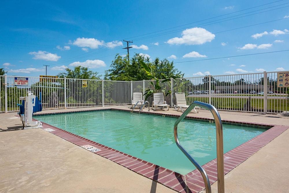 Rodeway Inn & Suites Winnfield photo 24