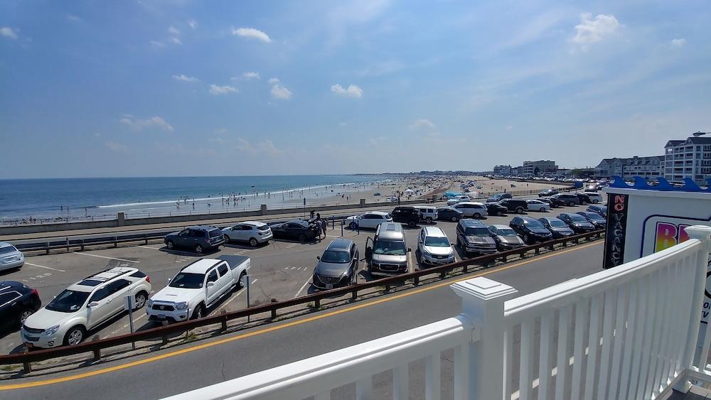 Breakers by the Sea photo 24