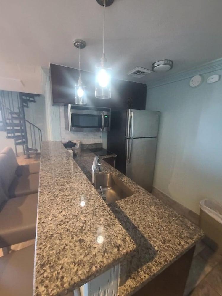 Ocean Reef Suites photo 5