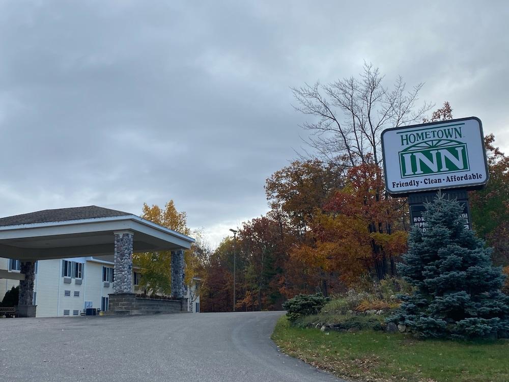 Hometown Inn photo 1