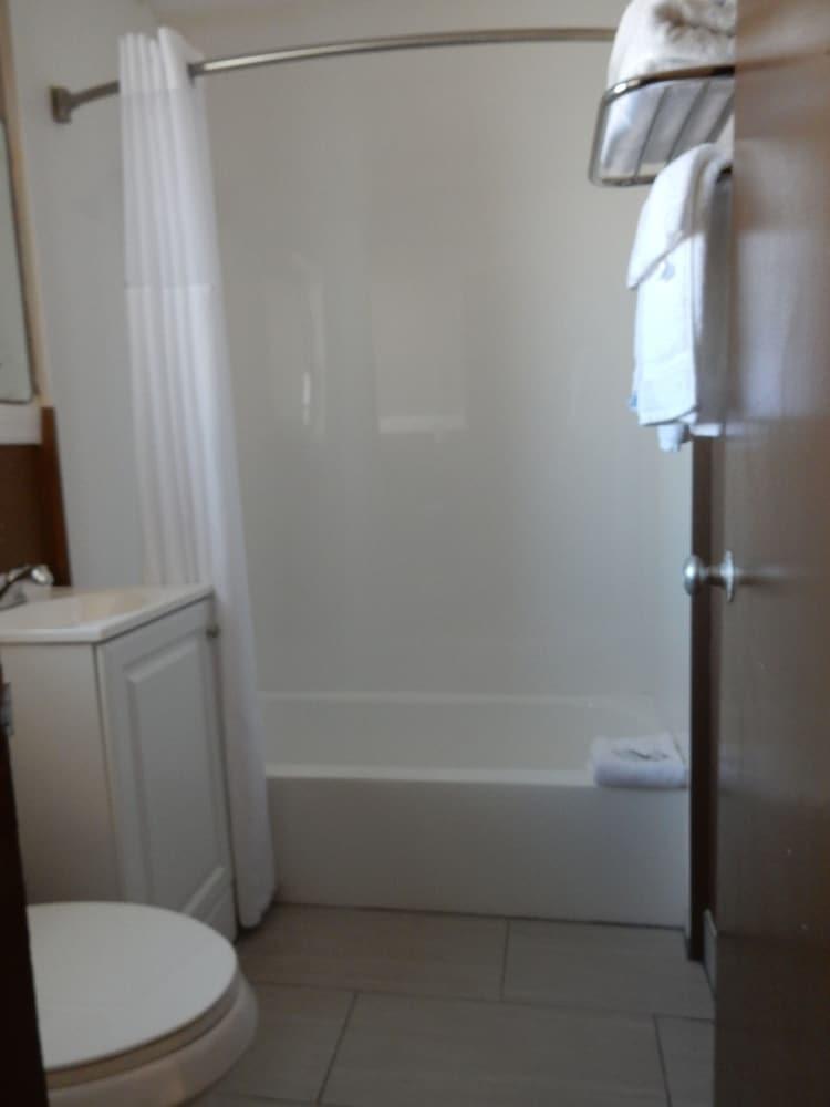 Sunset Inn photo 10