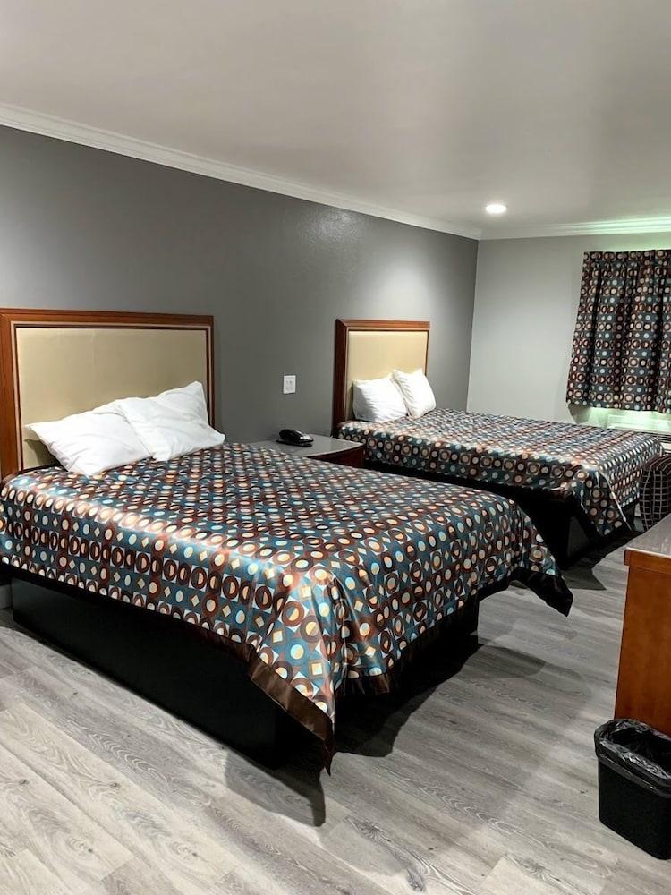 La Puente Inn photo 19