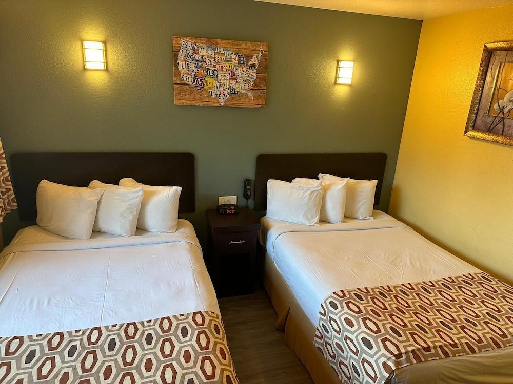 Hotel Avenida - Oceanside Camp Pendleton photo 5