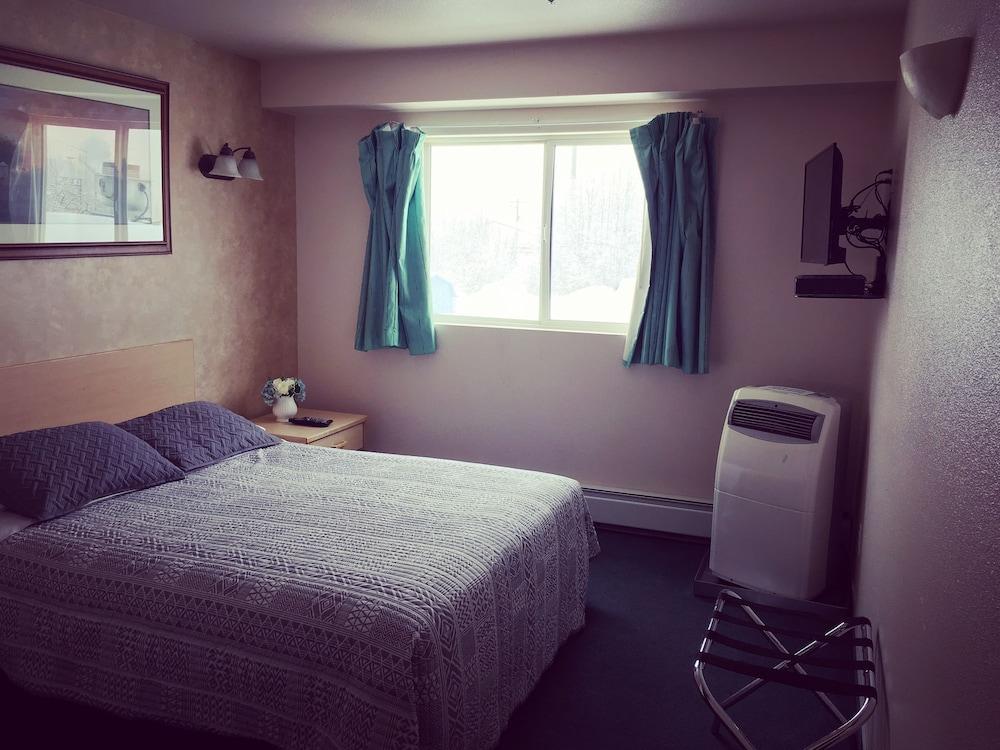 Windbreak Hotel photo 7