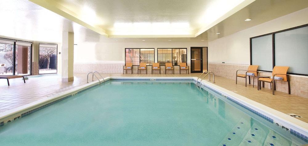 Country Inn & Suites by Radisson, Columbus-Edinburgh photo 17