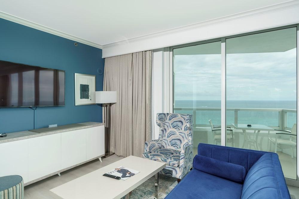 Residences at Fontainebleau Miami photo 29