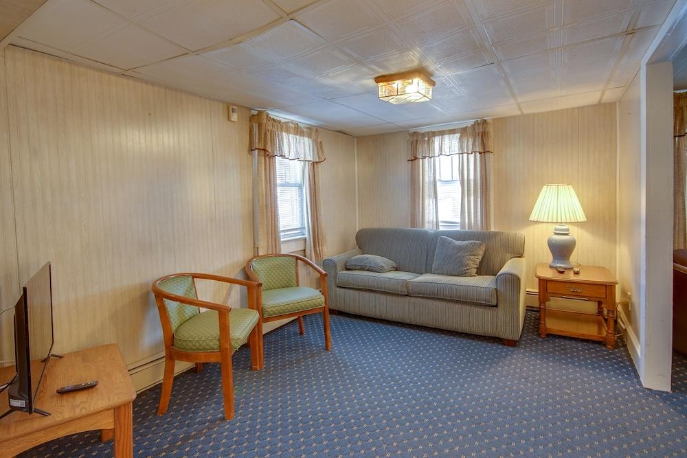 Majestic Hotel & Apartments photo 34