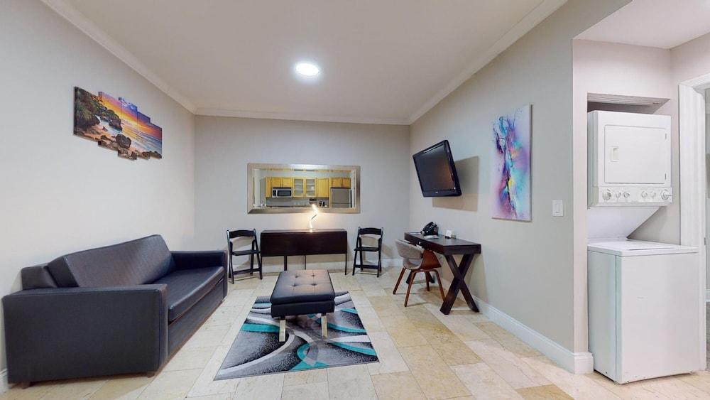 Nuvo Suites Hotel photo 31