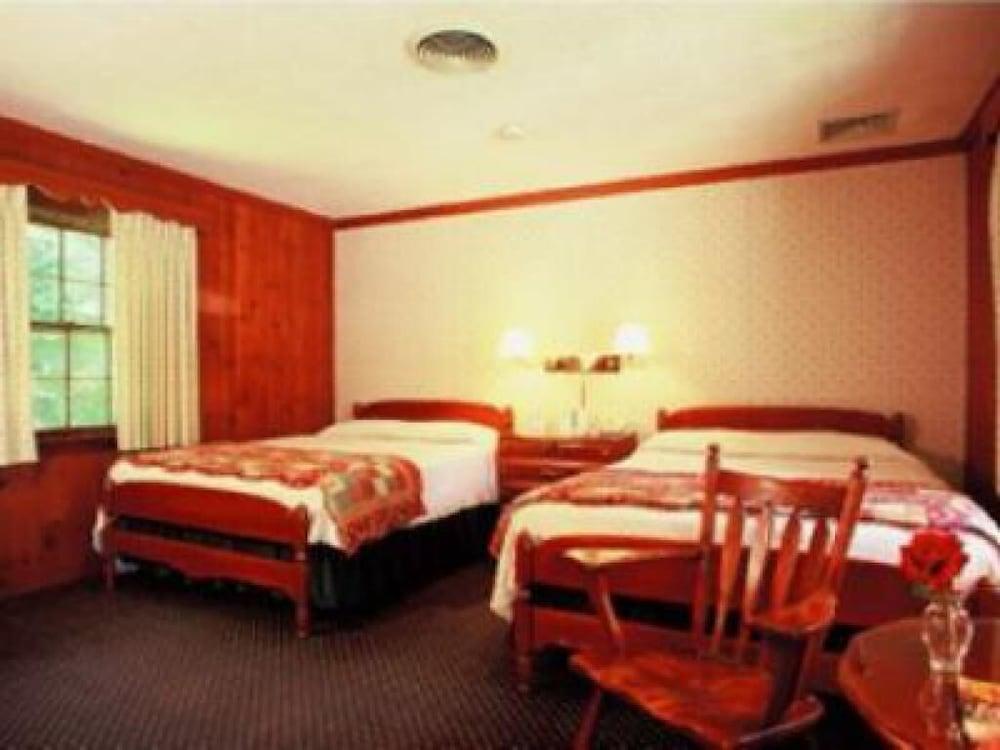 1896 House Country Inn & Motels photo 80
