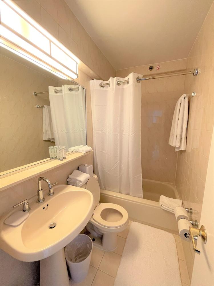 Garden Inn & Suites photo 12