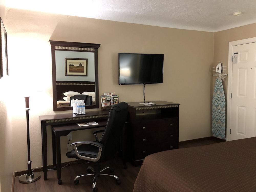 Valueinn Motel photo 27