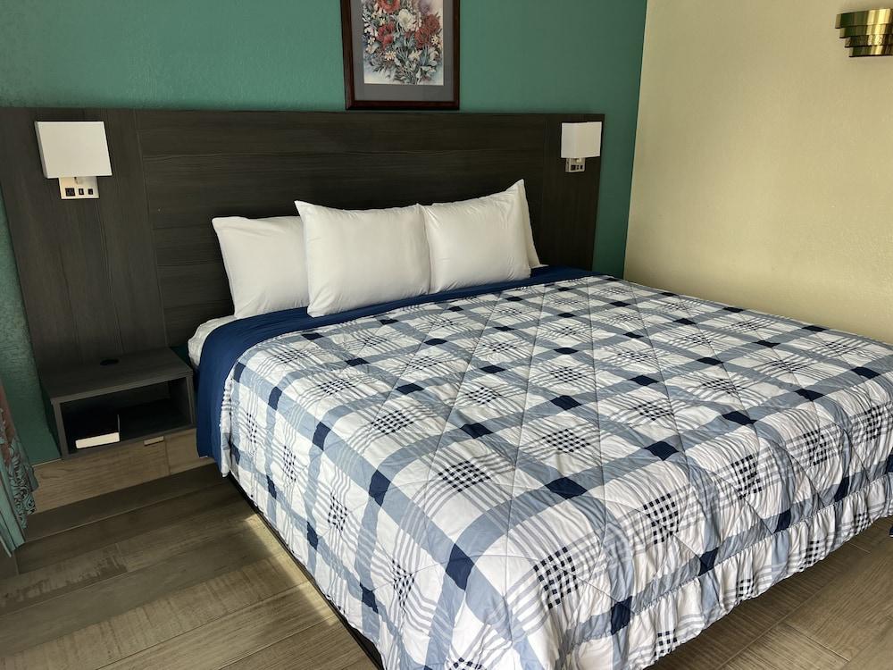 Budget Inn - Ft Myers photo 4