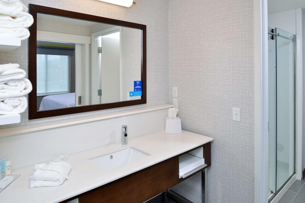 Hampton Inn & Suites Adrian photo 32