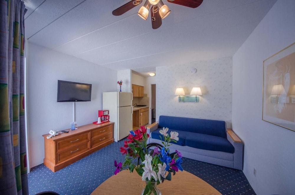 Compass Family Resort photo 13
