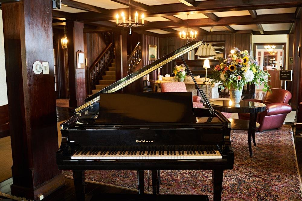 Black Point Inn photo 66