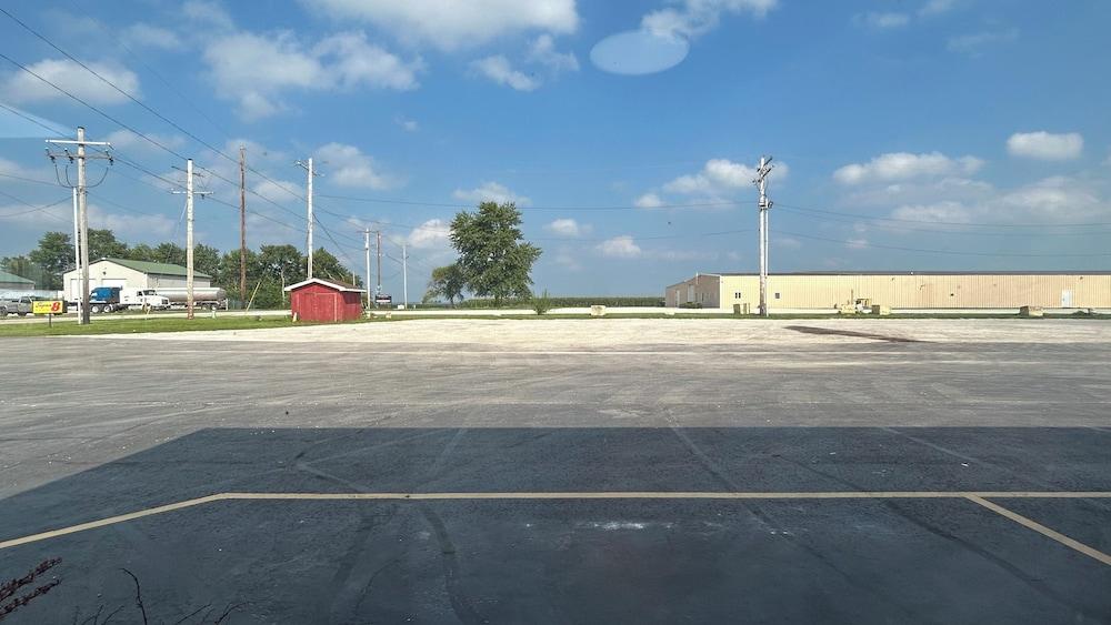 Super 8 by Wyndham Gilman photo 18