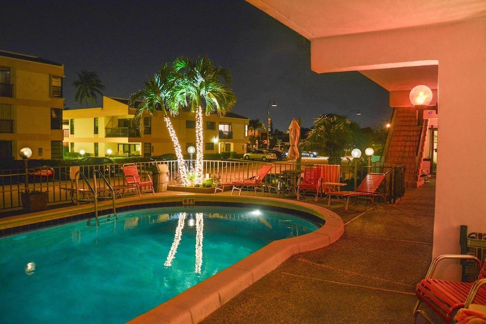 Sea Cliff Motel photo 22