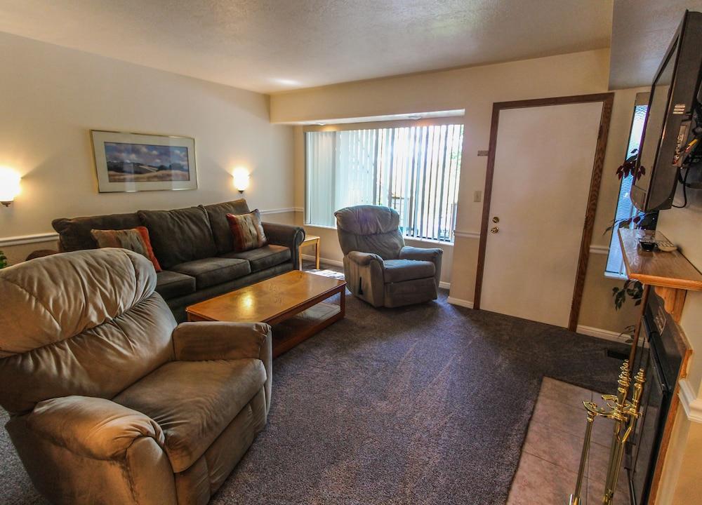Wolf Creek Village photo 22