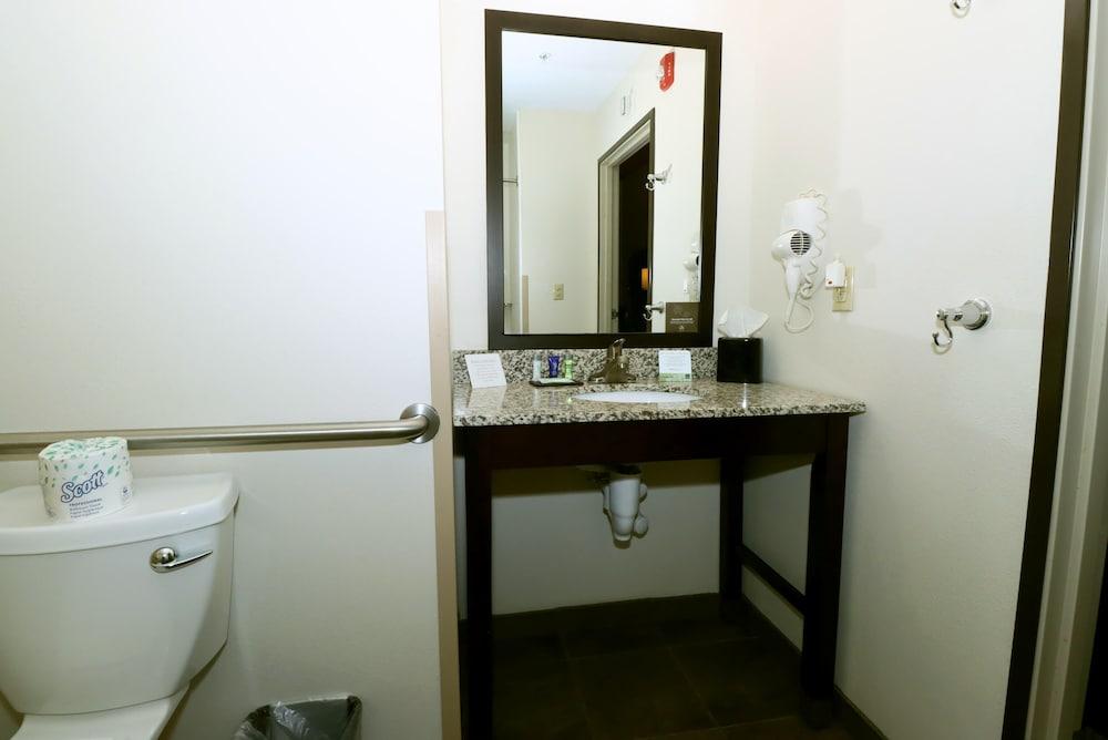 Sleep Inn & Suites Moundsville - Wheeling photo 36