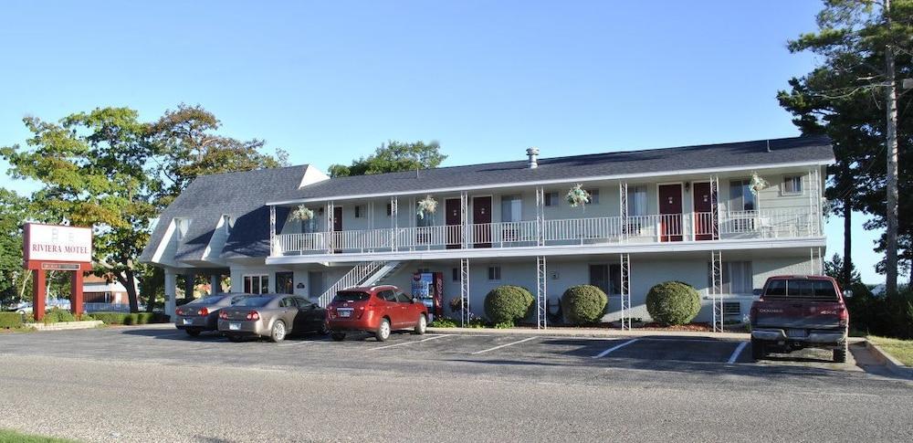 Riviera Motel photo 26