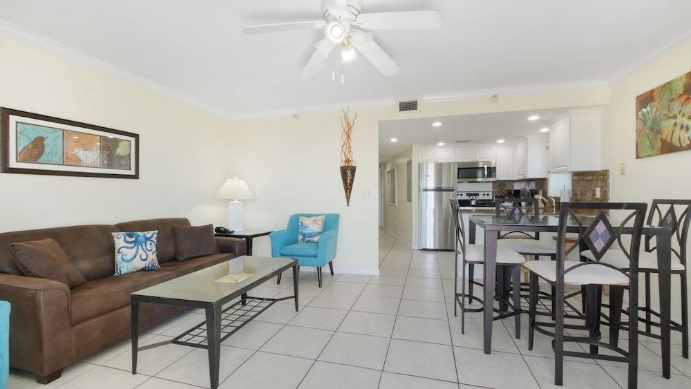 South Beach Oceanfront Resort photo 57