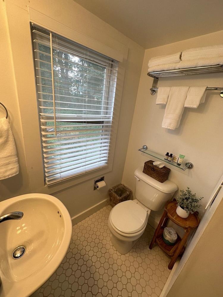 Inn on Shore Road photo 8