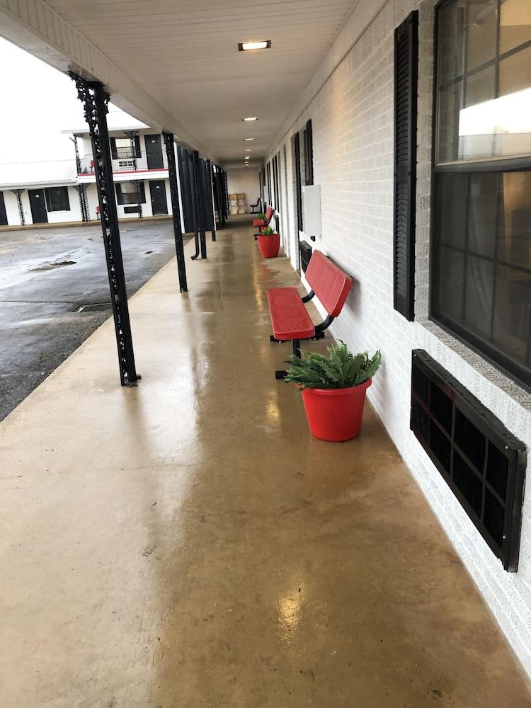Jet Motor Lodge photo 13