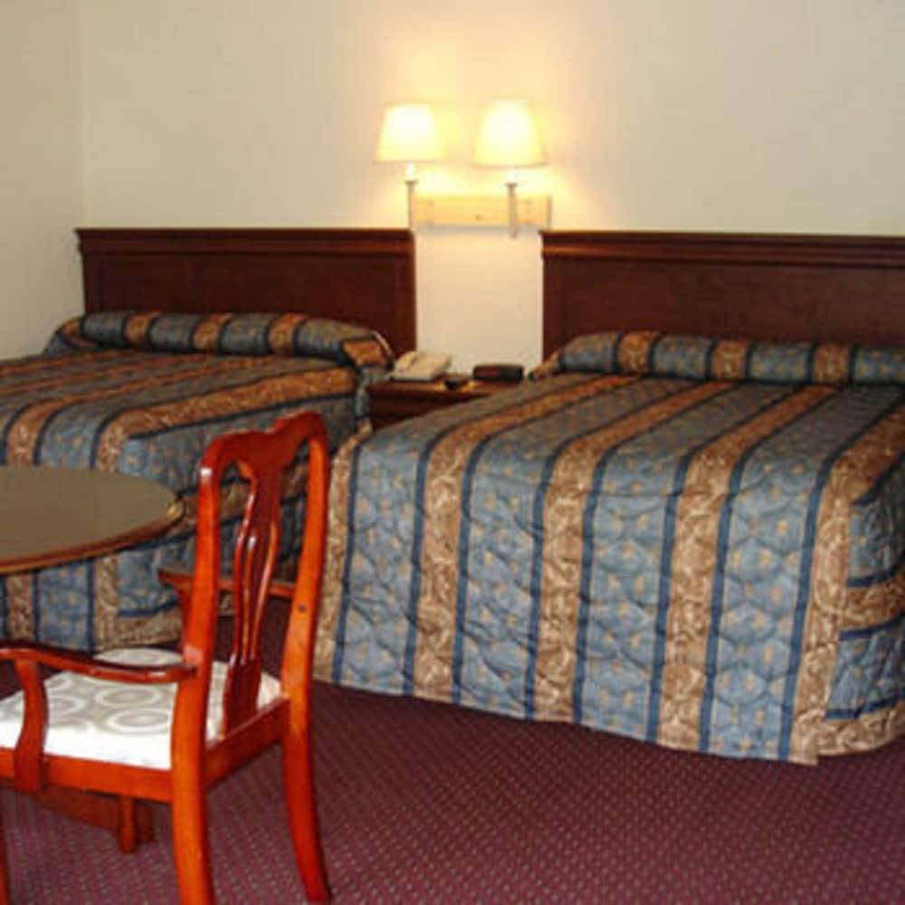 Whispering Pines by Hotel O Whitestone VA photo 2