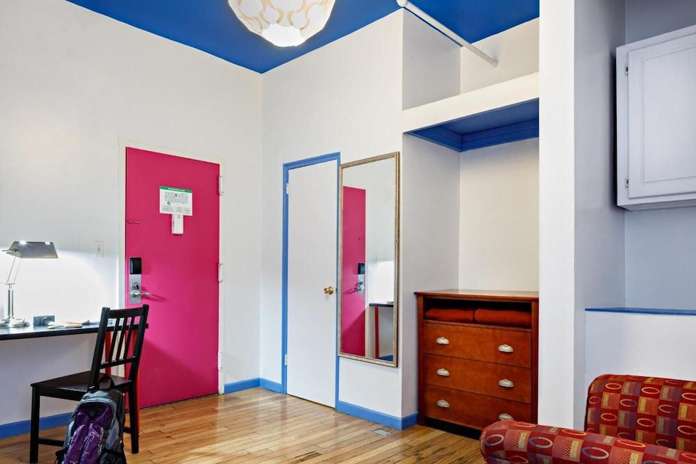 Central Park West Hostel photo 26