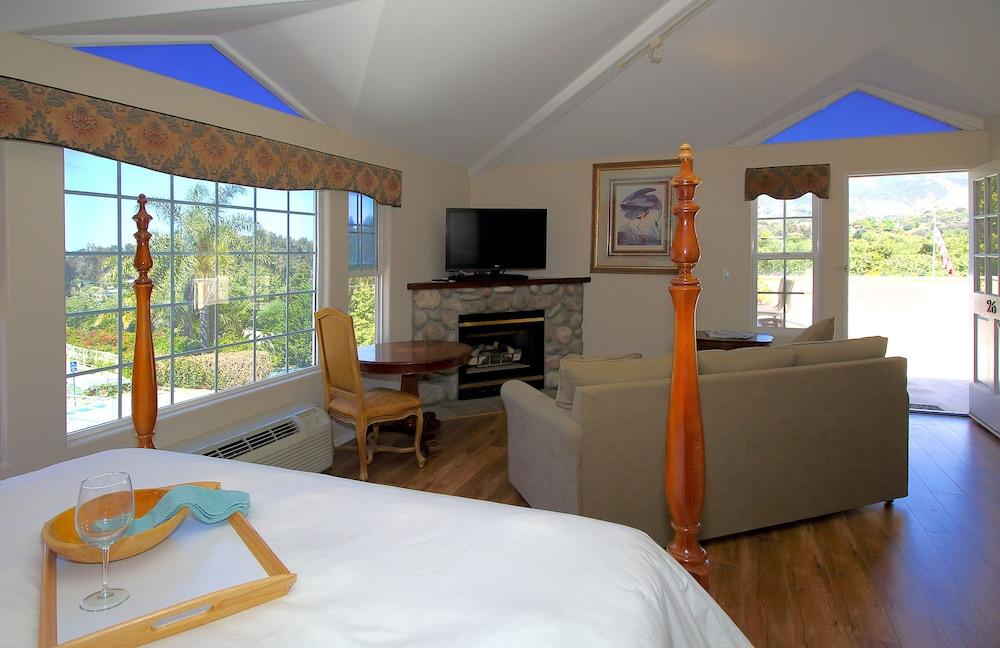 Malibu Country Inn photo 38