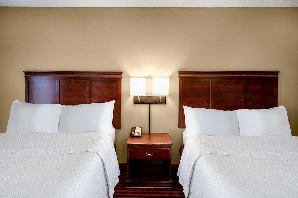 Hampton Inn Covington, GA photo 21