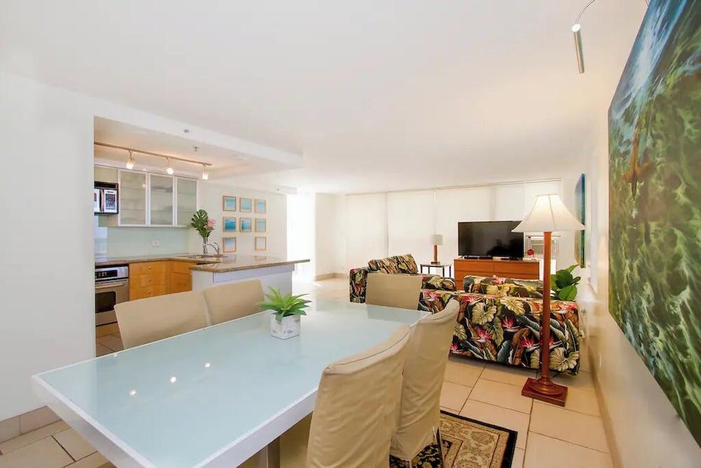 Diamond Head Beach Hotel photo 64