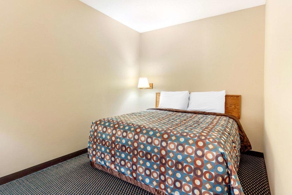 Rodeway Inn Blair photo 12