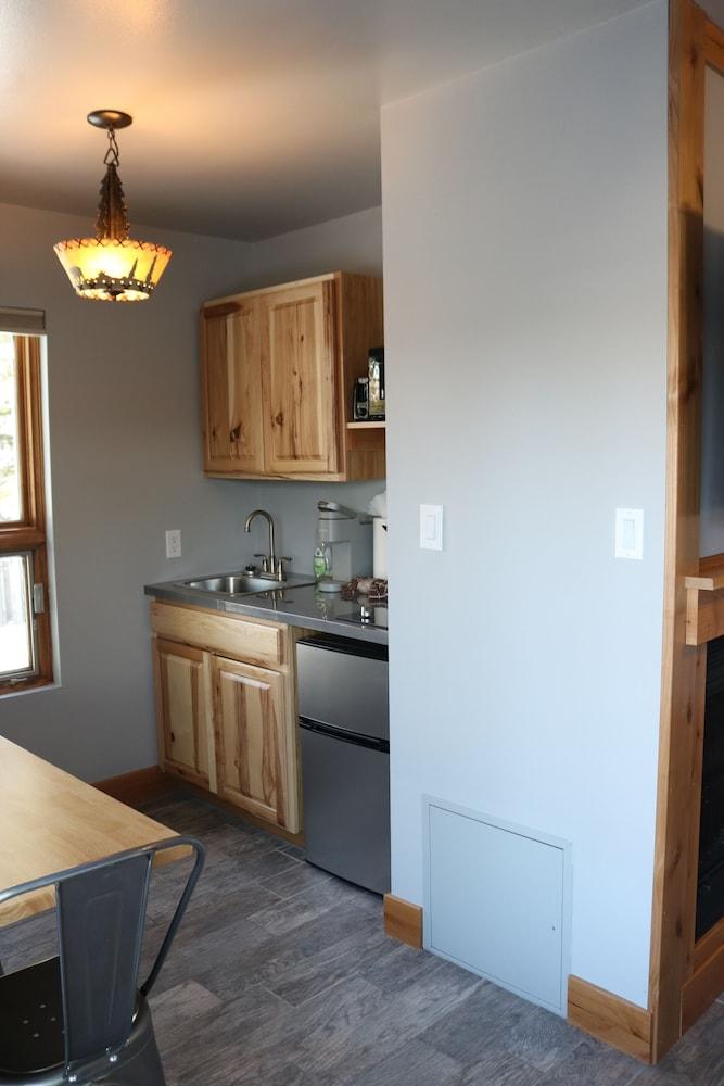 Columbine Inn photo 23