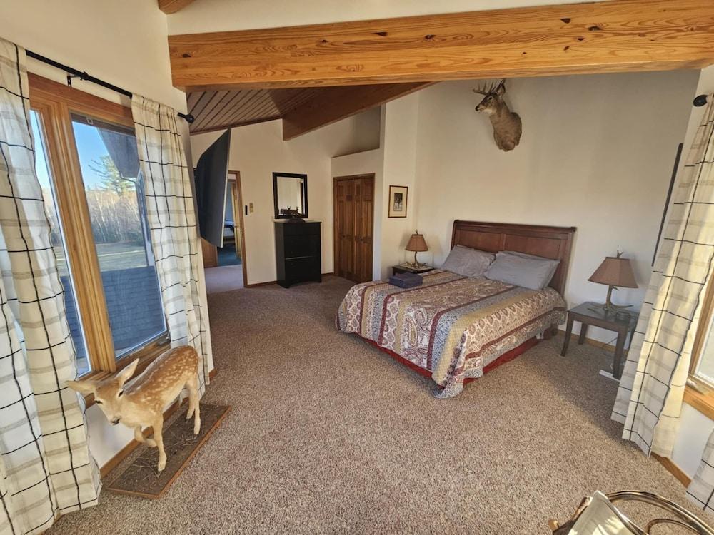 Bear Mountain Lodge photo 15